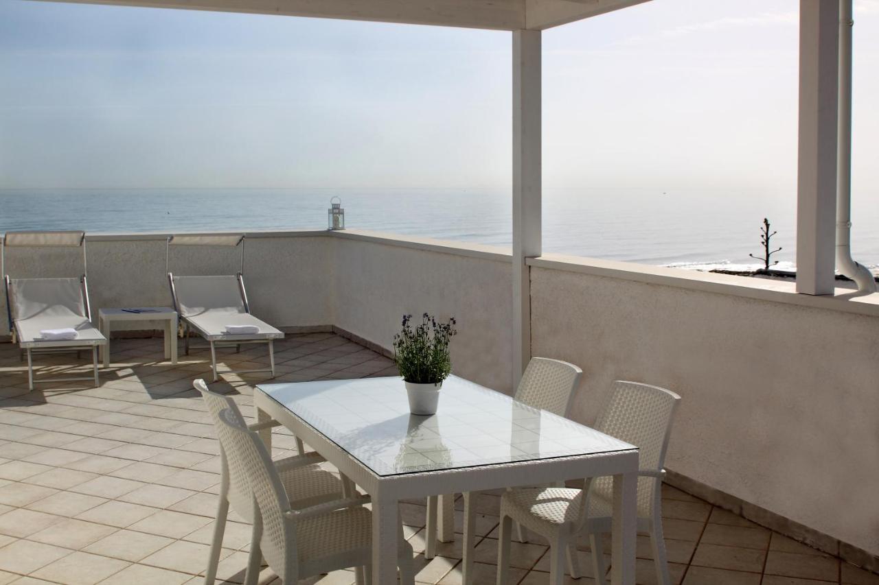 Dimora Grazia In Riva Al Mare Apartment Monopoli Exterior foto